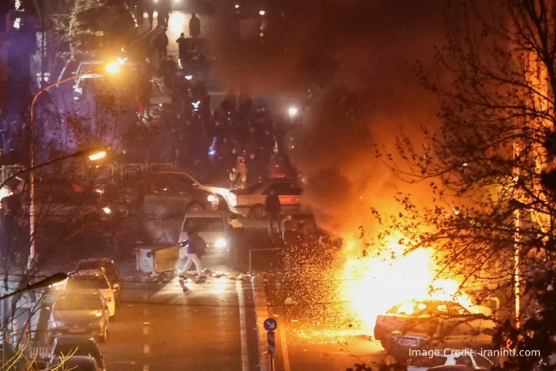 Iran Protests: Bodies Emerge Amid Internet Blackout